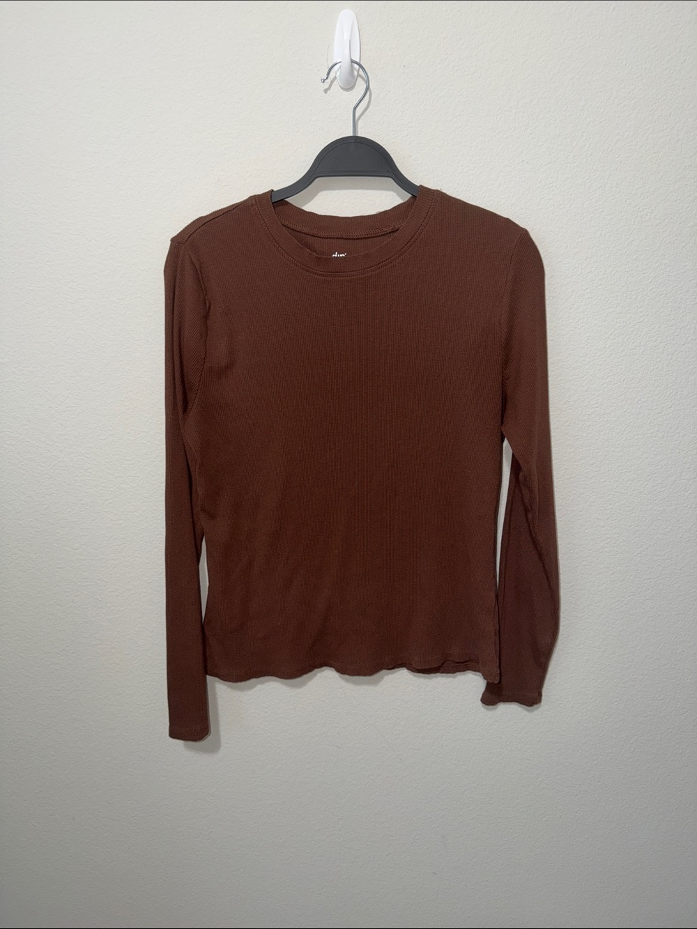 dip Women's Long-Sleeve Crewneck Top in Chocolate Brown